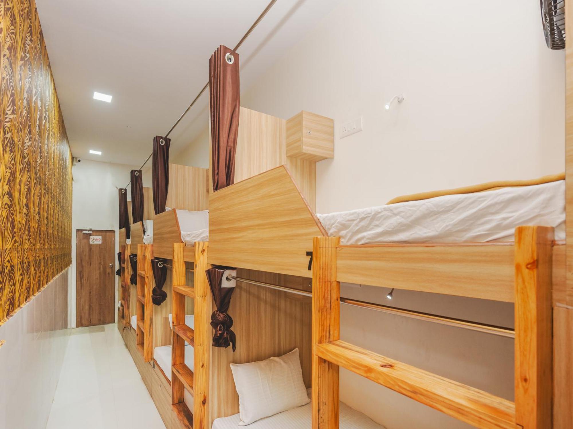 Sahara Dormitory Stay-Near Nesco Bombay Exhibition Centre Exterior photo